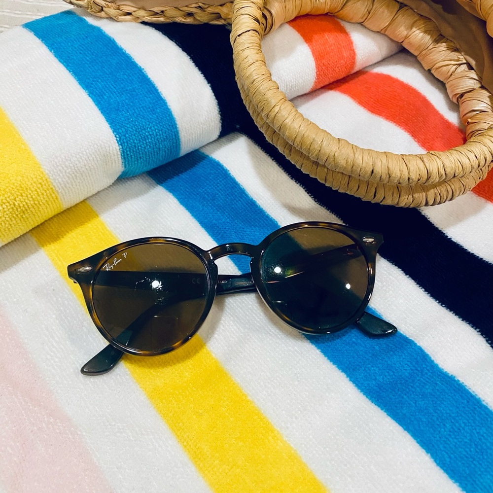 Ray-Ban Polarized Sunnies☀️😎